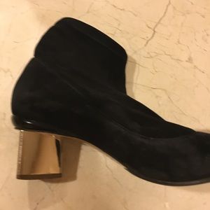 Nicholas Kirkwood black suede booties. Size 8 1/2